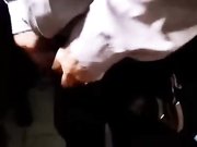 出租屋淫荡现场一个年轻小伙一个保安大爷一个老太太互搞生殖器