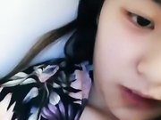 甜美身材苗条小美女手指扣逼微毛BB粉嫩