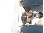 妹子洗手间里面原来这么热闹