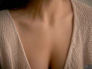 全身粉的天使脸蛋的绝美大美女被大鸡巴小黑哥健身教练无套爆操