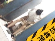 当面对着妹子拍系列妹子洗手间里面原来这么热闹