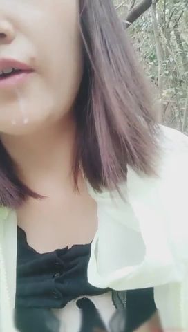 某直播平台女神真真约炮友白云山打野战下山又和司机小哥车震