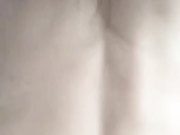 中午开车接漂亮情人直接在路边车震路边还有个环卫工人