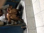 当面对着妹子拍系列妹子洗手间里面原来这么热闹.