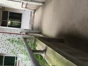 技校女厕偷窥拍完穴出来假装打电话拍脸这个演技没说的