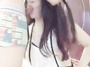 白嫩大奶网红演绎小保姆偷懒被主人绑起打屁股含大鸡巴贴在门上操