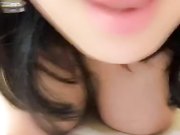 黑丝大奶大屁股骚浪女奴非常听话玩逼她奶子让她深喉口交给我舔脚