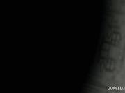 美乳女秘书太骚了一个口哨就能勾过来办公桌上干一炮