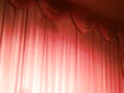 乡村县城地下夜总会精彩不贵的艳舞表演全裸劈腿撅臀载歌载舞