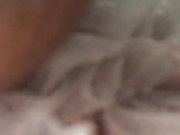 直播啤酒瓶子大茄子淫声浪语骚逼里抽插寻求刺激