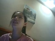 朋友剛大清純漂亮美女微信聊了一段時間後順利約到酒店