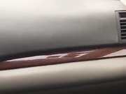 中午开车接漂亮小情人下班路边车震环卫大爷还在旁边打扫卫生了