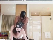 气质风骚淫荡妇找两个大黑屌酒店3p狂操高潮浪叫