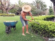 肮脏的修女操园丁