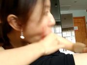 高富帅哥约炮学院派校花级靓妹酒店开房口含大屌被快速抽插鸡巴带出了不少水