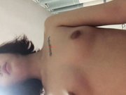 纹身短发美眉和男朋友爱爱上位嗨摇后被大屌后入