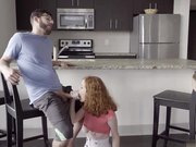 女主喜欢自己的继兄弟很 终于勾搭上