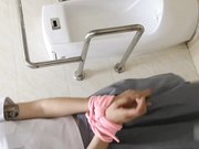 学生制服公共厕所肉便器完具 翘臀无套后入猛操中出