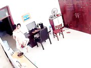 各种居家隐秘私生活TP露出大合集蹲在床上操媳妇和在客厅抱着媳妇边走边草的夫妻是真猛 720P高清