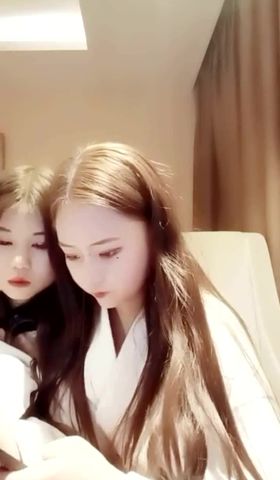 粉嫩系学院派小美女 宾馆开房全裸疯狂嗨