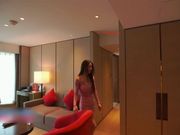 性感空姐朵儿大秀曼妙身材