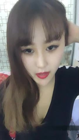 玉环小姐姐收费秀身材苗条颜值不错自慰插穴很是诱人