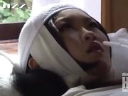 白虎嫩妹在男公厕被我操爽了 主动要求口爆吞精