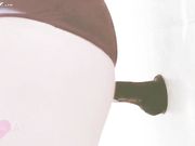 马桶盖上秀口活紫薇稀毛逼喷水