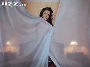 性感女神Emily从未公开的视频流出 欣赏那接近完美的身材