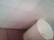 年轻白嫩小嫂子欲望很是强烈洗手间把牙刷都给玩坏了3