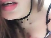 情趣女主播露出妩媚的一面 奶子不是一般大