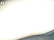 趁白嫩女神睡着后拉下内裤 居然是一线天B慢慢抽插惊险刺激