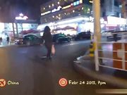 寂寞少妇老公常年不在家网上约她就马上来就店开炮干起来真是骚