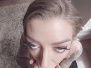 在窗前舔吸大肥屌的巨乳熟女