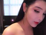 美女主播身材苗条皮肤白皙第五部 道具JJ自慰性感翘臀很是诱惑