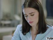 女神丰满肉肉白丝套装一看就硬的不行想操冲动了