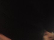 大学生背包客情侣突然性起在旅游景区的公厕里对着镜子啪啪