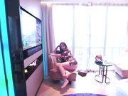 大奶模特鹿儿酒店私拍被摄影师咸猪手淫猥