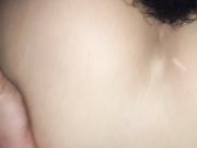 美女对着镜头既害羞又想要,鸡巴真粗大!