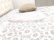 换上女仆装上位骑乘性感大屁股上下摆动 很是诱惑喜欢不要错过