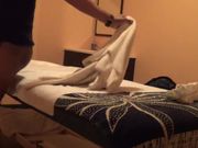 某洗浴会所强壮小黑哥加点钱把按摩的美女技师给操了