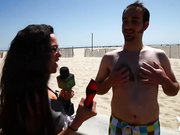 艺金钱万能系列户外搭讪美眉完成搞笑淫荡任务猛男机车上大战混血妹子