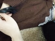 朋友家串门时趁朋友不在勾引正在玩电脑的漂亮小嫂子