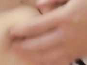 女主播深夜性欲来袭 直播大尺度放福利