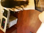 老婆最喜欢跪在凳子上让我后入内射