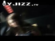 网吧的昏暗包间里面 和刚认识不久的女网友无套操逼