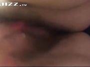 寂寞少女独自一人在家欲望来袭玩骚逼