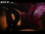 两个姐妹花玩得正嗨的时候被我发现闯进去双飞了