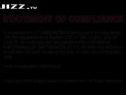 和女友的闺蜜沙滩约会 主动露出那对完美的奶子后给我舔鸡巴