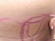 偷拍女公共浴室按摩推油的阿姨大姐们